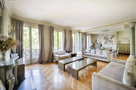 Apartment / Etagenwohnung in Monceau, Courcelles, Ternes, Paris