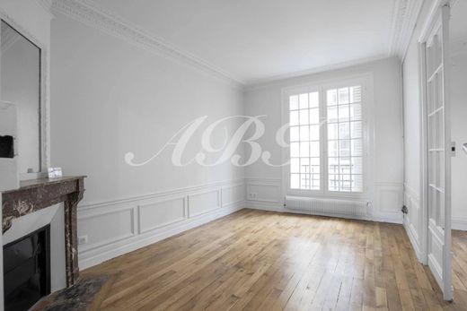 Apartment / Etagenwohnung in Provence-Opéra – Grands Boulevards, Paris