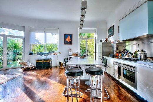 カンヌ, Alpes-Maritimesのアパートメント