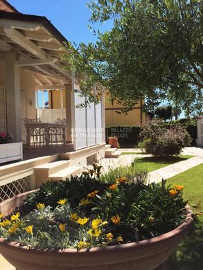 Villa in Pietrasanta, Provincia di Lucca