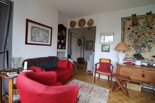 Apartment / Etagenwohnung in Versailles, Yvelines