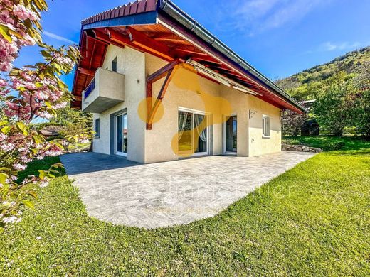 Luxury home in Copponex, Haute-Savoie