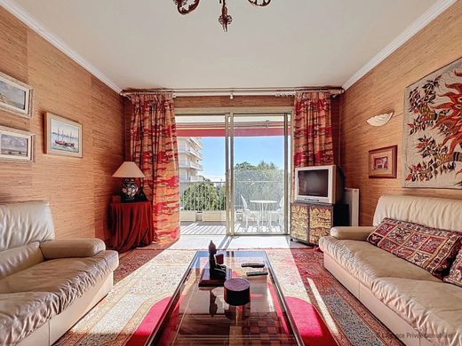 Apartamento - Cagnes-sur-Mer, Alpes Marítimos