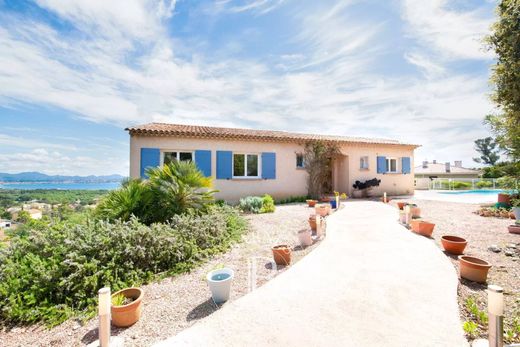 Luxury home in Saint-Aygulf, Var