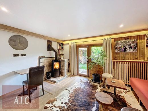 Chata w Combloux, Haute-Savoie