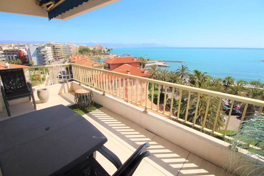 Antibes, Alpes-Maritimesのアパートメント