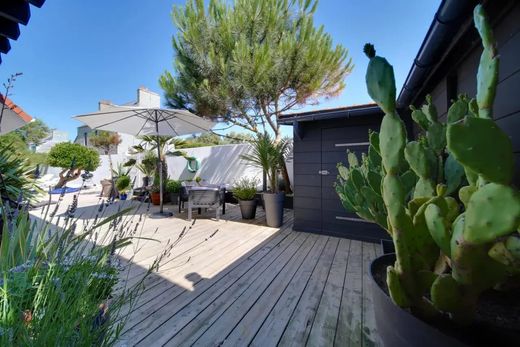 Apartment in Joinville-le-Pont, Val-de-Marne
