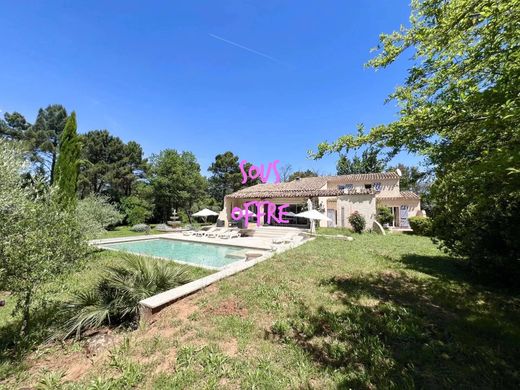 Villa a Brignoles, Var