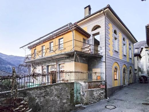 호화 저택 / Cabbiolo, Region Moesa