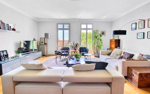 Apartment / Etagenwohnung in Cannes, Alpes-Maritimes