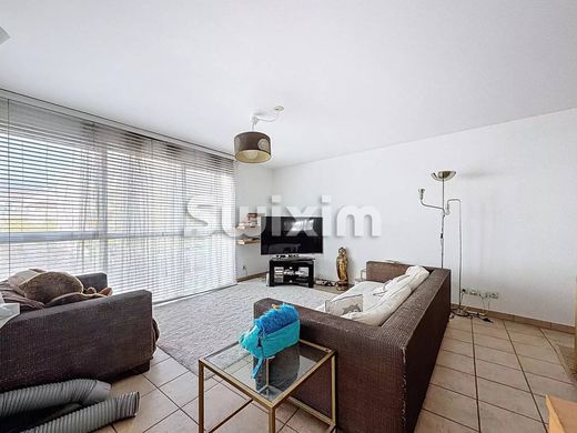 Квартира, Saint-Genis-Pouilly, Ain