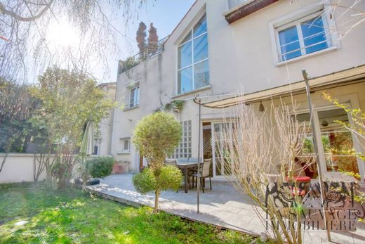 Luxury home in Les Lilas, Seine-Saint-Denis