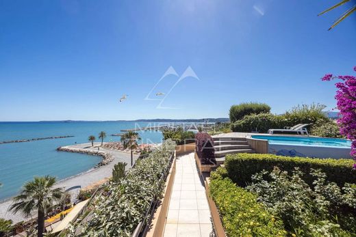 Apartment in Saint-Laurent-du-Var, Alpes-Maritimes