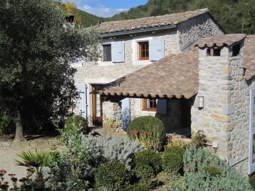 Casa rural / Casa de pueblo en Valvignères, Ardeche