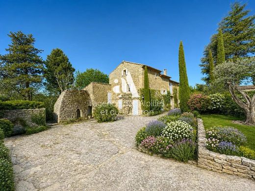 Rural or Farmhouse in Gordes, Vaucluse
