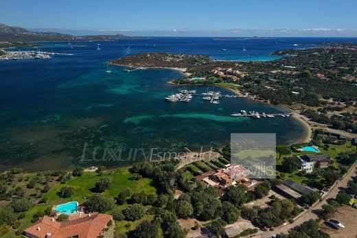 Apartment / Etagenwohnung in Porto Rotondo, Provincia di Sassari