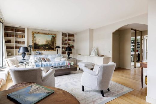 Penthouse in Tour Eiffel, Invalides – Ecole Militaire, Saint-Thomas d’Aquin, Paris