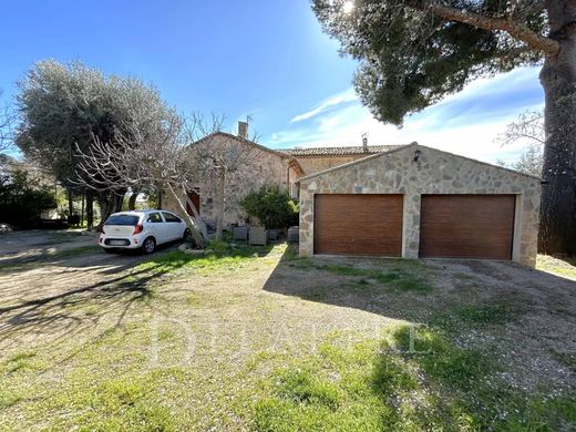 Luxury home in Le Rouret, Alpes-Maritimes