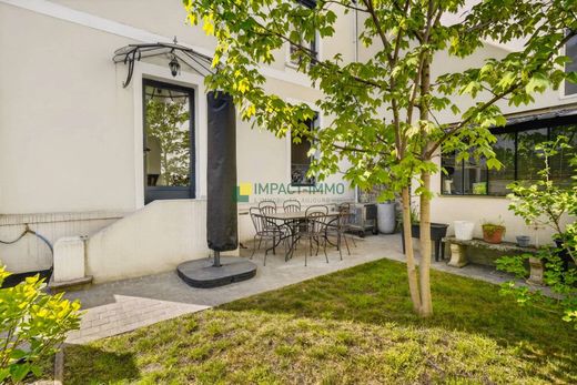 Luxury home in Colombes, Hauts-de-Seine