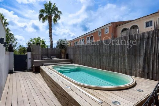 Apartament w Grimaud, Var