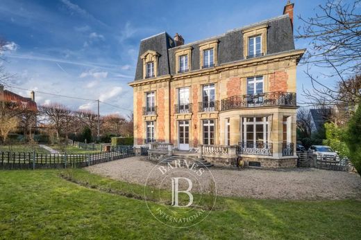 Apartment in Le Chesnay, Yvelines