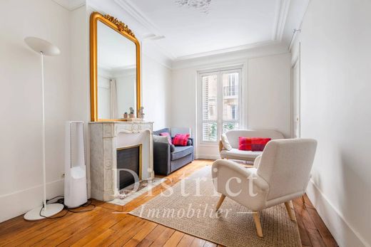 Apartment in Saint-Germain, Odéon, Monnaie, Paris