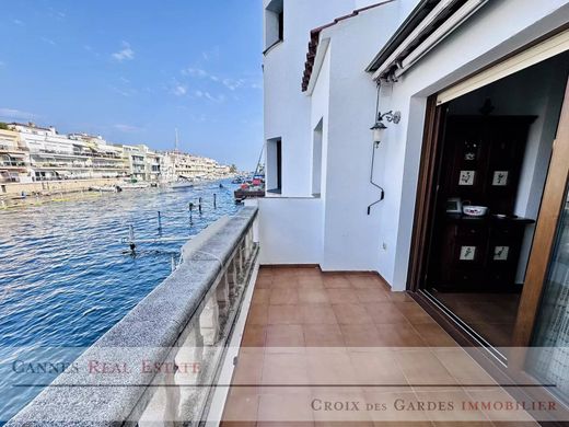 Casa di lusso a Empuriabrava, Girona