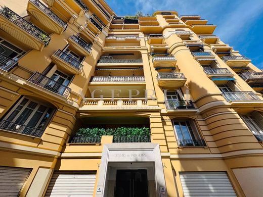 ‏דירת פנטהאוז ב  Monaco