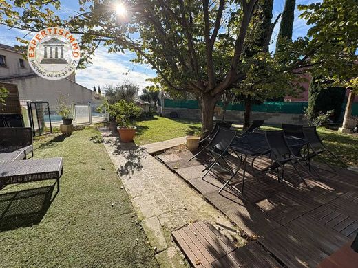 豪宅  Vitrolles, Bouches-du-Rhône