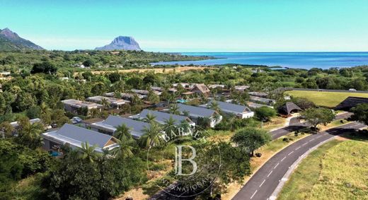 Villa - Tamarin, Black River District