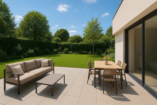 Apartment in Vanves, Hauts-de-Seine