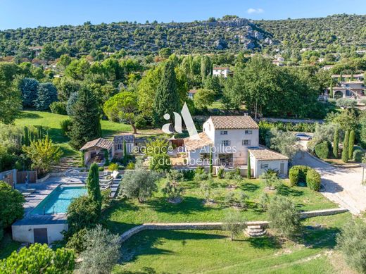 Villa in Gordes, Vaucluse