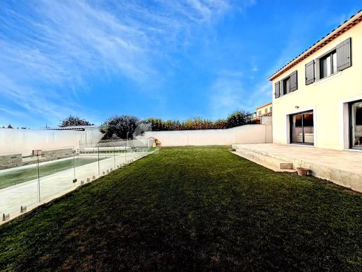 Luxus-Haus in Saint-Martin-de-Crau, Bouches-du-Rhône