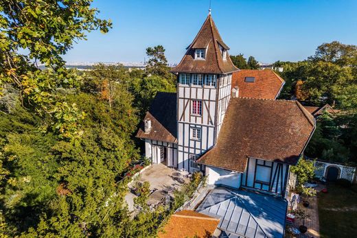 Appartamento a Garches, Hauts-de-Seine