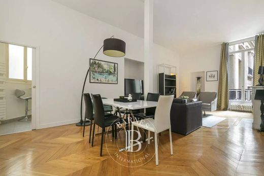 Apartment in Champs-Elysées, Madeleine, Triangle d’or, Paris