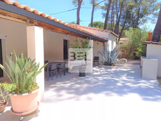Villa a Goudargues, Gard