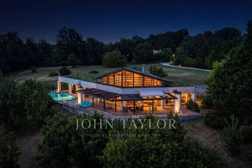 Luxury home in Bouliac, Gironde
