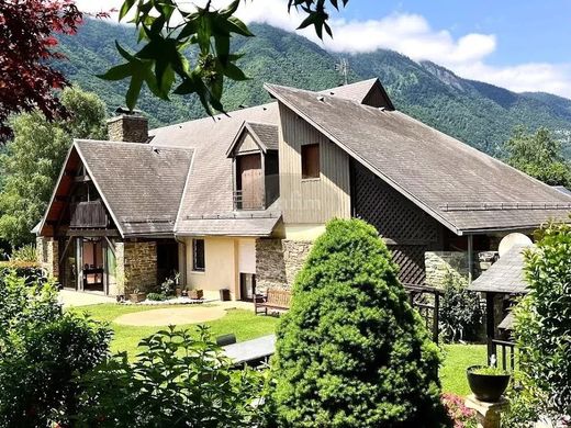 Luxury home in Juzet-de-Luchon, Upper Garonne