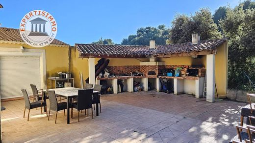 Villa in Rognac, Bouches-du-Rhône