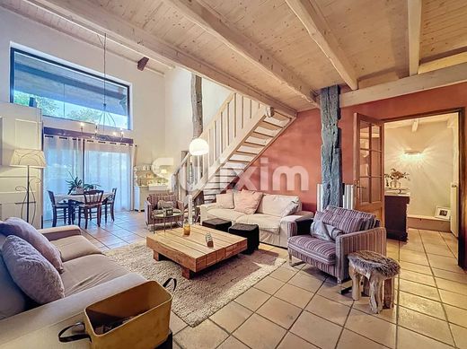 ‏בתי יוקרה ב  Prévessin-Moëns, Ain