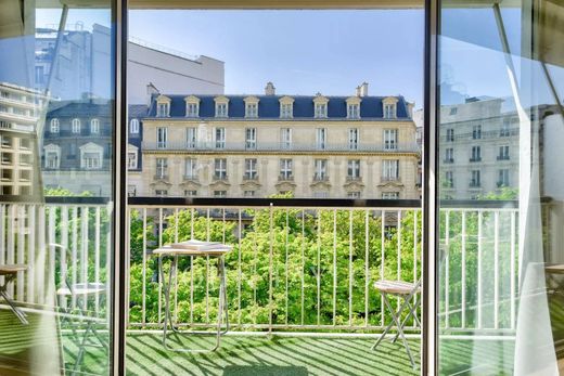 Apartment / Etagenwohnung in Champs-Elysées, Madeleine, Triangle d’or, Paris