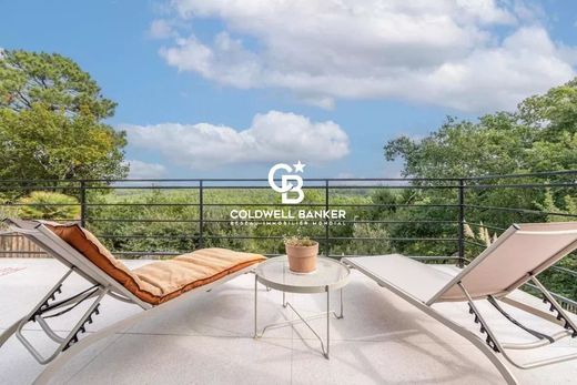 Luxury home in Pyla sur Mer, Gironde