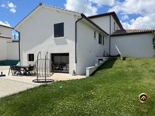 Maison de luxe à Lucenay, Rhône