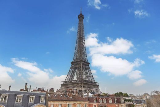 Apartment in Tour Eiffel, Invalides – Ecole Militaire, Saint-Thomas d’Aquin, Paris