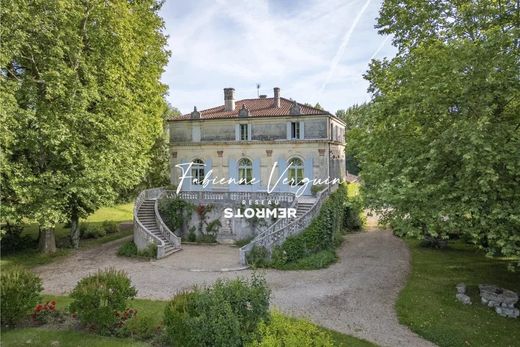 Budynek w Pujols, Lot-et-Garonne