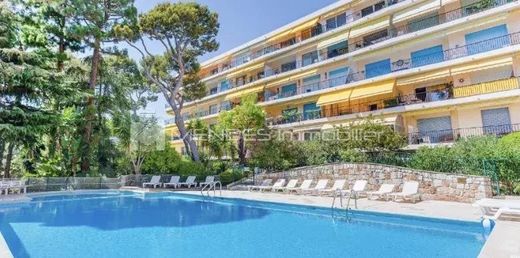 Apartment / Etagenwohnung in Cap-d'Ail, Alpes-Maritimes