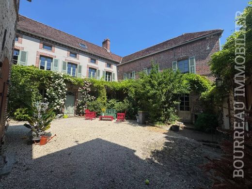 Luxury home in Cézy, Yonne