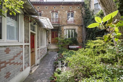 Apartment in Motte-Picquet, Commerce, Necker, Paris