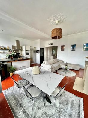 Apartment / Etagenwohnung in Marseille, Bouches-du-Rhône