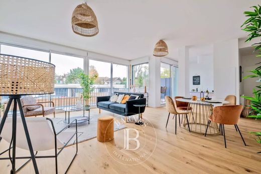 Apartment / Etagenwohnung in Bordeaux, Gironde